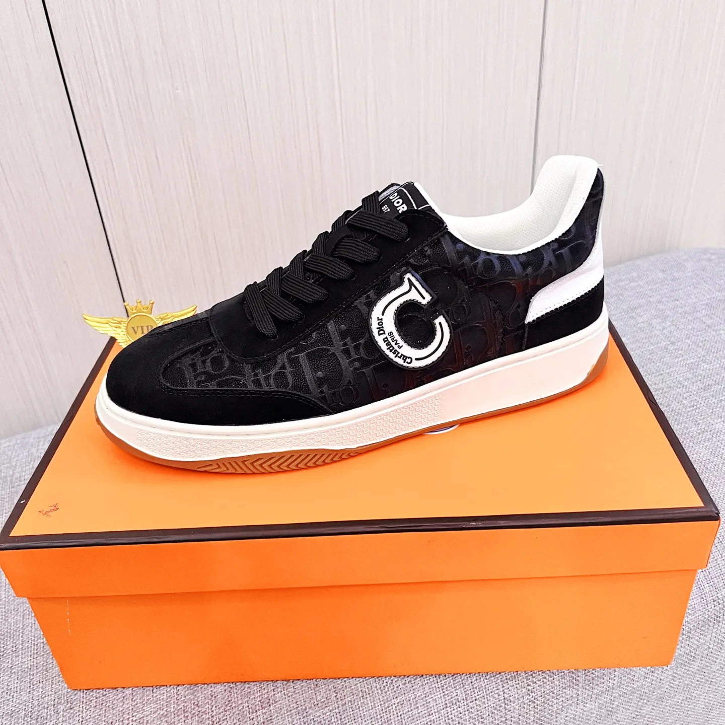 🚘🚘Factory batch 400💰[Dior]🔥Men's high-end brand of shoes official website 1:1 latest masterpiece: the upper is made of first-layer cowhide imported from Italy with a comfortable and breathable lining➕original non-slip and wear-resistant outsole🔥, making walking more convenient and comfortable! An exclusive new model, a stunning work, a beautiful 1:1 replica [color] compared to the official quality! Create a fashionable personality to set off your uniqueness! A must-have for trendy men! Classic🔥Size: 38-44 Color: 🔥Multiple colors available🔥.
